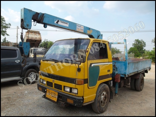 ขายด่วน รถบรรทุก 6 ล้อ ISUZU พร้อมเครน TADANO 2.5 ตัน 3 ปลอก พร้อมใช้งาน ราคาสุดคุ้ม