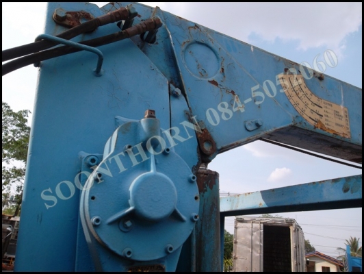 ขายด่วน รถบรรทุก 6 ล้อ ISUZU พร้อมเครน TADANO 2.5 ตัน 3 ปลอก พร้อมใช้งาน ราคาสุดคุ้ม