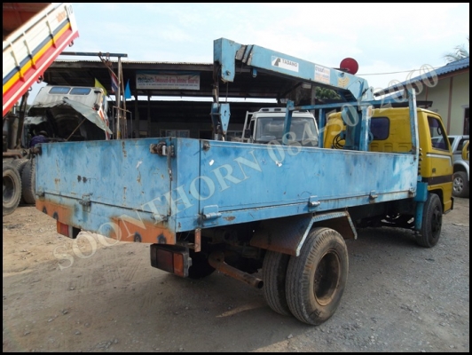 ขายด่วน รถบรรทุก 6 ล้อ ISUZU พร้อมเครน TADANO 2.5 ตัน 3 ปลอก พร้อมใช้งาน ราคาสุดคุ้ม