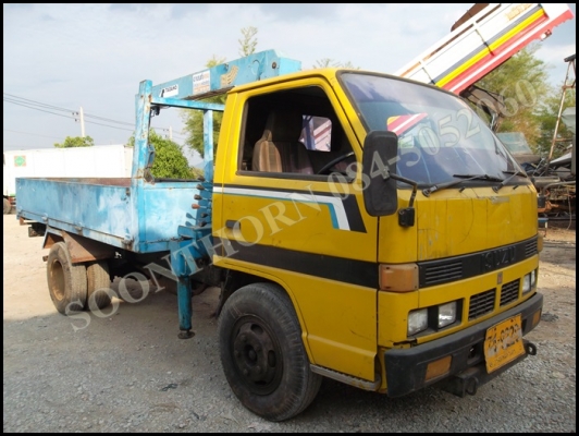 ขายด่วน รถบรรทุก 6 ล้อ ISUZU พร้อมเครน TADANO 2.5 ตัน 3 ปลอก พร้อมใช้งาน ราคาสุดคุ้ม