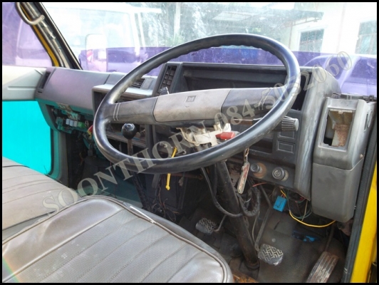 ขายด่วน รถบรรทุก 6 ล้อ ISUZU พร้อมเครน TADANO 2.5 ตัน 3 ปลอก พร้อมใช้งาน ราคาสุดคุ้ม