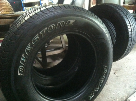 ขายยาง265/65/17สถาพสวย ไม่ร้าว ไม่บวม ปี2011