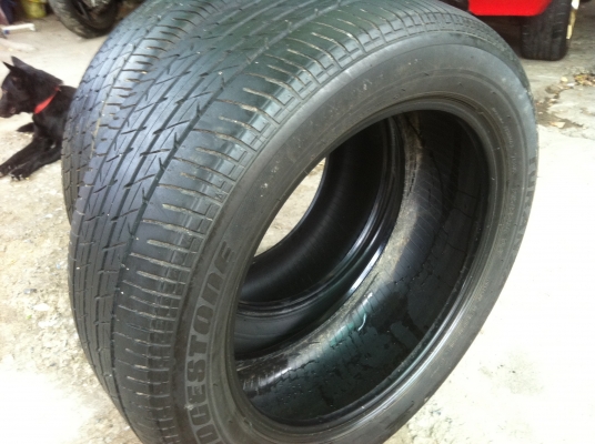 ขายยางบริสสโตน215-55-17ปี2008เส้นละ700มี3เส้น