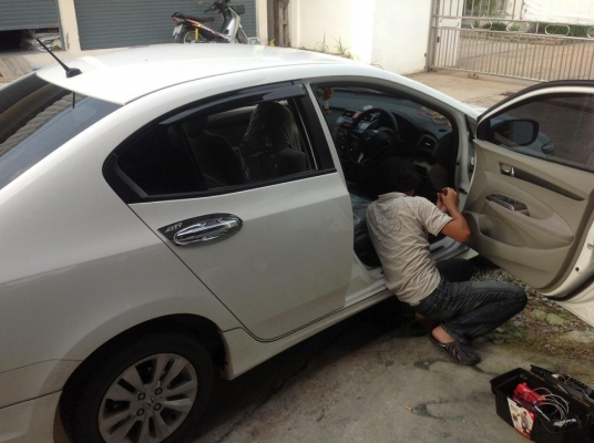 GPS Tracker by smarttrack.in.th  รับประกันตลอดอายุการใช้งาน