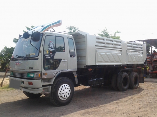 มาแล้วครับ HINO FM 1M 220 Hp ดัมพ์สามมิตรลอนเฉียงงามมากๆครับ มาแล้วครับ HINO FM 1M 220 Hp ดัมพ์สามมิตรลอนเฉียงงามมากๆครับ