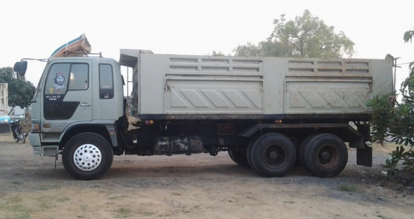 มาแล้วครับ HINO FM 1M 220 Hp ดัมพ์สามมิตรลอนเฉียงงามมากๆครับ มาแล้วครับ HINO FM 1M 220 Hp ดัมพ์สามมิตรลอนเฉียงงามมากๆครับ