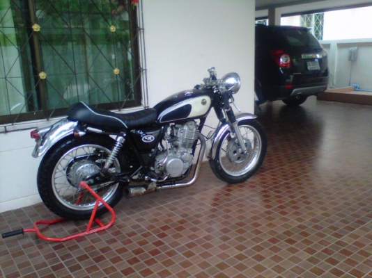 ***ขาย SR400 Cafe ประกอบใหม่แท้ทั้งคัน อินวอยออกชื่อ เครื่องแน่นเปี้ย ราคา 56000 ohm คอนหวัน***