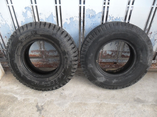 ยาง 8.25R16 สวยๆ 1 คู่