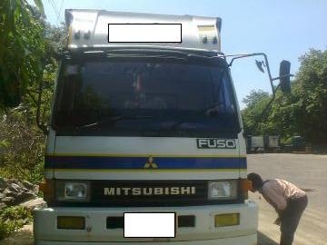 ขายด่วน Mitsubishi FN517 serial 5000 เพลาเดียว ยางเต็ม แชสซีสวย กระบะไม้ครับ