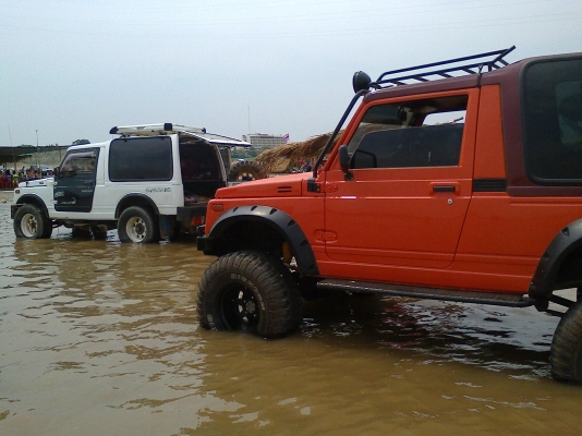 ใครอยากมีความสุข เชิญทางนี้ครับ ตู้ปลา เทิรนเพลา ยาง 33 เพลาหน้าฟรีล็อค เพาเวอร์ กินแก้สถังใหญ่ ใครอยากมีความสุข เชิญทางนี้ครับ ตู้ปลา เทิรนเพลา ยาง 33 เพลาหน้าฟรีล็อค เพาเวอร์ กินแก้สถังใหญ่