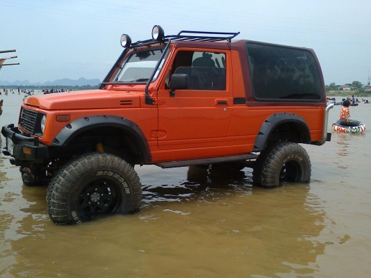 ใครอยากมีความสุข เชิญทางนี้ครับ ตู้ปลา เทิรนเพลา ยาง 33 เพลาหน้าฟรีล็อค เพาเวอร์ กินแก้สถังใหญ่ ใครอยากมีความสุข เชิญทางนี้ครับ ตู้ปลา เทิรนเพลา ยาง 33 เพลาหน้าฟรีล็อค เพาเวอร์ กินแก้สถังใหญ่