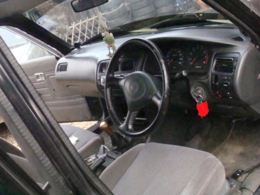 โตโยต้า คราวน์ปลากะโฮ้ เครื่องดีเซลRD28 สภาพดีมากขับขี่ดี โตโยต้า คราวน์ปลากะโฮ้ เครื่องดีเซลRD28 สภาพดีมากขับขี่ดี