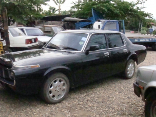 โตโยต้า คราวน์ปลากะโฮ้ เครื่องดีเซลRD28 สภาพดีมากขับขี่ดี โตโยต้า คราวน์ปลากะโฮ้ เครื่องดีเซลRD28 สภาพดีมากขับขี่ดี