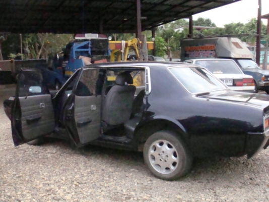 โตโยต้า คราวน์ปลากะโฮ้ เครื่องดีเซลRD28 สภาพดีมากขับขี่ดี โตโยต้า คราวน์ปลากะโฮ้ เครื่องดีเซลRD28 สภาพดีมากขับขี่ดี