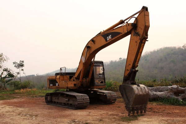 ต้องการขายแบคโฮ CAT รุ่น E200b