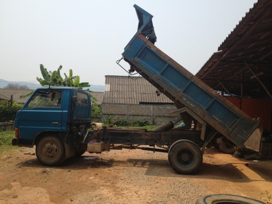 ต้องการขายรถ 6ล้อ NISSAN T3000