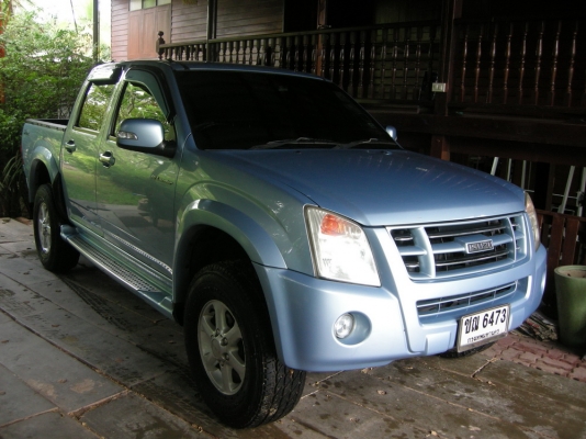 ISUZU D-MAX 4 ประตู HILANDER  2.5   สีฟ้า