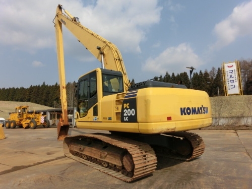 Komatsu PC 200LC-8 2006 YR 3002 HR From japan Komatsu PC 200LC-8 2006 YR 3002 HR From japan
