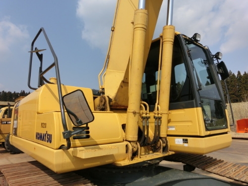 Komatsu PC 200LC-8 2006 YR 3002 HR From japan Komatsu PC 200LC-8 2006 YR 3002 HR From japan