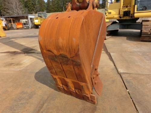 Komatsu PC 200LC-8 2006 YR 3002 HR From japan Komatsu PC 200LC-8 2006 YR 3002 HR From japan