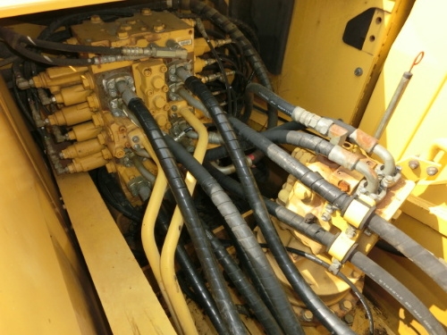 Komatsu PC 200LC-8 2006 YR 3002 HR From japan Komatsu PC 200LC-8 2006 YR 3002 HR From japan