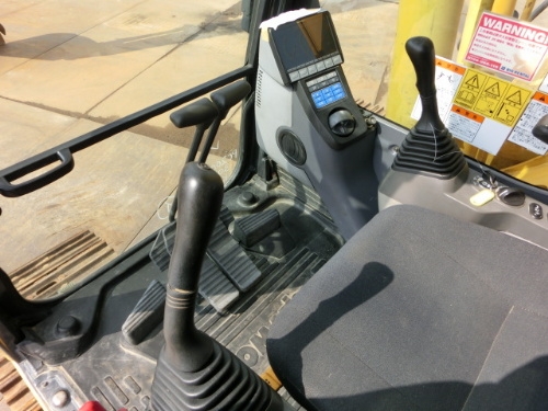 Komatsu PC 200LC-8 2006 YR 3002 HR From japan Komatsu PC 200LC-8 2006 YR 3002 HR From japan