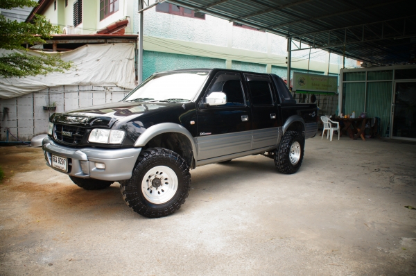 ขาย isuzu dragon power 3.0  LS turbo 4 wd ปี02