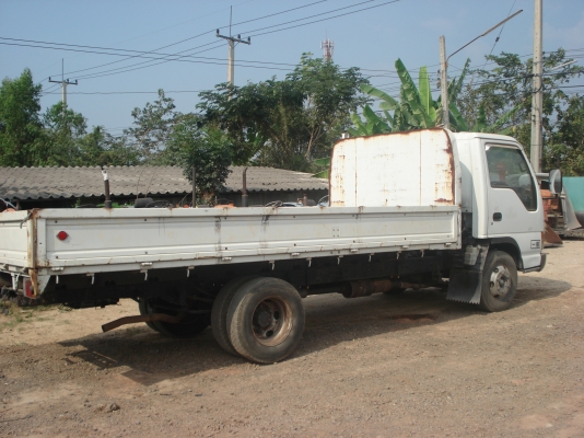 ขาย 6 ล้อ อีซูซุ NPR  เครื่องยนต์ LPG  100 \% จากโรงงาน