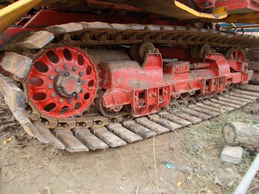 เพื่อนฝากประกาศครับ  ขายชุดตัวเดินรถเกี่ยวข้าวศักดิ์พัฒนา อยู่ จ.สุรินทร์