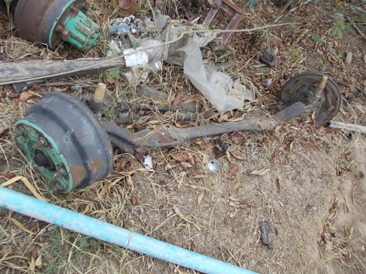 เพื่อนฝากประกาศครับ  ขายชุดเพลา HINO KM 6 ล้อ อยู่ จ.สุรินทร์