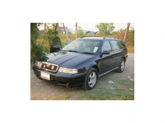 ขายสโกด้า octavia ตัวแวนวางเครื่องติดแก๊สพร้อมใช้