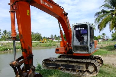 ขาย EX 100 -1 รถสวยพร้อมทำงาน มีใบอินวอย์ นำเข้าถูกมต้อง