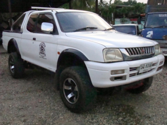 สตราด้า โฟว์วีล ปี41 ภาษีเต็ม เอกสารพร้อมโอนรถอยู่จังหวัดน่าน