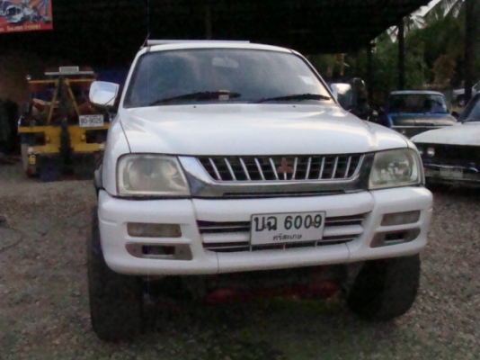 สตราด้า โฟว์วีล ปี41 ภาษีเต็ม เอกสารพร้อมโอนรถอยู่จังหวัดน่าน