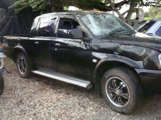 สตราด้า โฟว์วีล ปี41 ภาษีเต็ม เอกสารพร้อมโอนรถอยู่จังหวัดน่าน