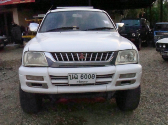 สตราด้า โฟว์วีล ปี41 ภาษีเต็ม เอกสารพร้อมโอนรถอยู่จังหวัดน่าน