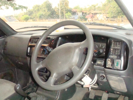 สตราด้า โฟว์วีล ปี41 ภาษีเต็ม เอกสารพร้อมโอนรถอยู่จังหวัดน่าน