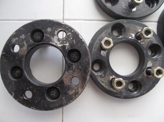 ขายแผ่นรองล้อ สเปย์เซอร์ จาก 4 รู 100 เป็น 114 (2000.- เพิ่งซื้อของใหม่มาใส่ได้แค่ 1เดือน)