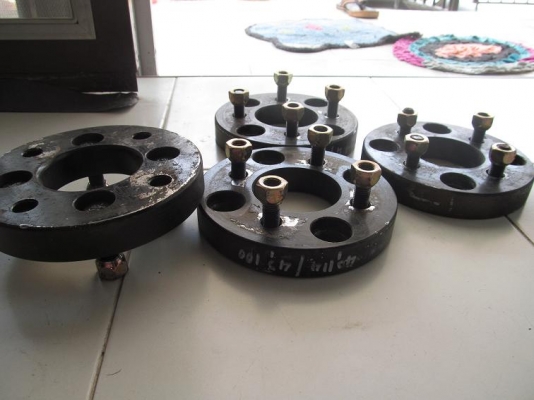 ขายแผ่นรองล้อ สเปย์เซอร์ จาก 4 รู 100 เป็น 114 (2000.- เพิ่งซื้อของใหม่มาใส่ได้แค่ 1เดือน)