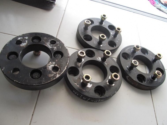 ขายแผ่นรองล้อ สเปย์เซอร์ จาก 4 รู 100 เป็น 114 (2000.- เพิ่งซื้อของใหม่มาใส่ได้แค่ 1เดือน)