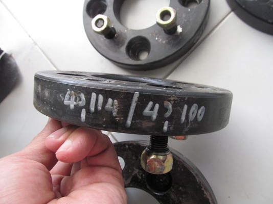 ขายแผ่นรองล้อ สเปย์เซอร์ จาก 4 รู 100 เป็น 114 (2000.- เพิ่งซื้อของใหม่มาใส่ได้แค่ 1เดือน)