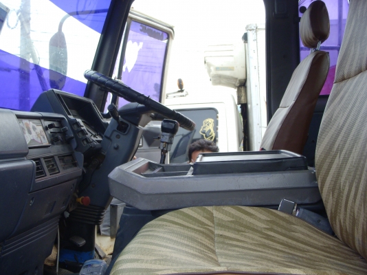 10ล้อ2เพลาดั้ม  ISUZU 210HP เกียร์ฟูเลอร์