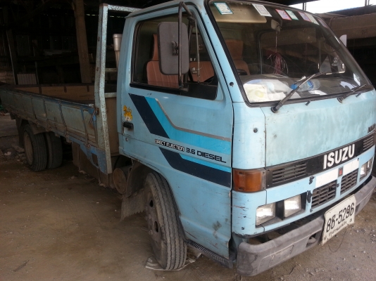 ขายรถISUZU NKR 110 แรงกระบะคาโก้