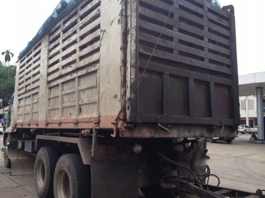 รถอิซูซุ 10 ล้อดั๊ม 240 แรงม้า  ( หัวขาวตัวสุดท้าย ) ( ขายเฉพาะแม่ ) สนใจติดต่อ 081 - 6079515