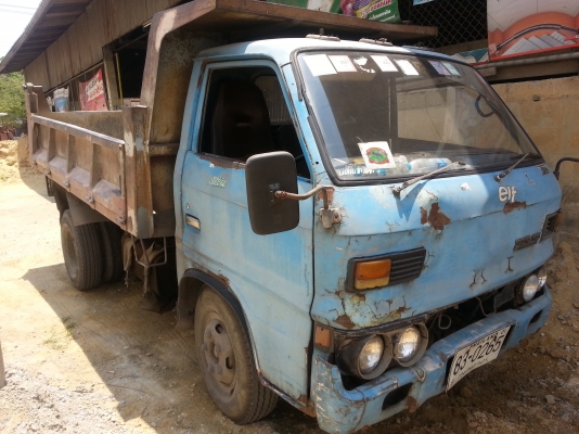 ขายรถISUZU NKR 88 แรง ดั้มเล็กรถบ้านแท้