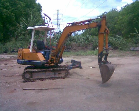 ขายรถแบคโฮ KOMATSU PC 30-5 รถสภาพพร้อมใช้งาน