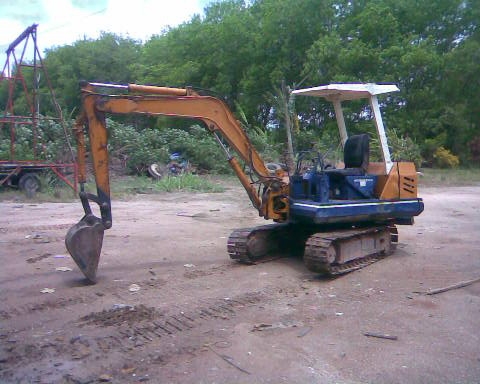 ขายรถแบคโฮ KOMATSU PC 30-5 รถสภาพพร้อมใช้งาน