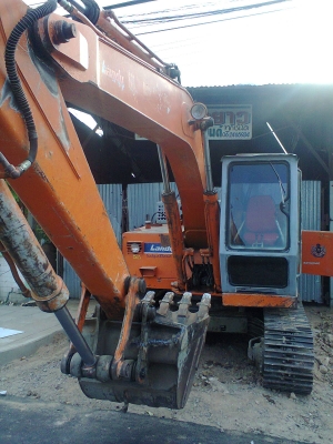 ขายแบคโฮ HITASHI รุ่น1 เครื่อง ISUZU 165