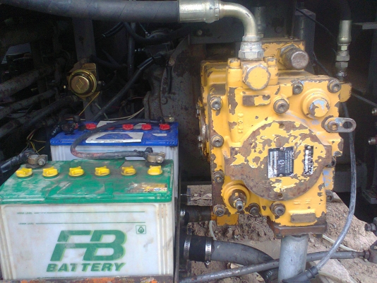 ขายแบคโฮ HITASHI รุ่น1 เครื่อง ISUZU 165