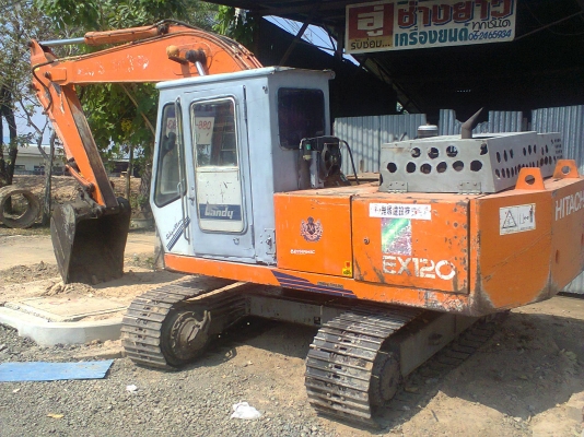 ขายแบคโฮ HITASHI รุ่น1 เครื่อง ISUZU 165